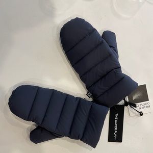 Aritzia Super Puff Down Mittens (NWT)